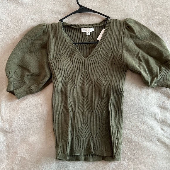 Brand New from One Loved Babe ~ Olive Green Blouse with Puffy Sleeves ~ Medium - Picture 7 of 8